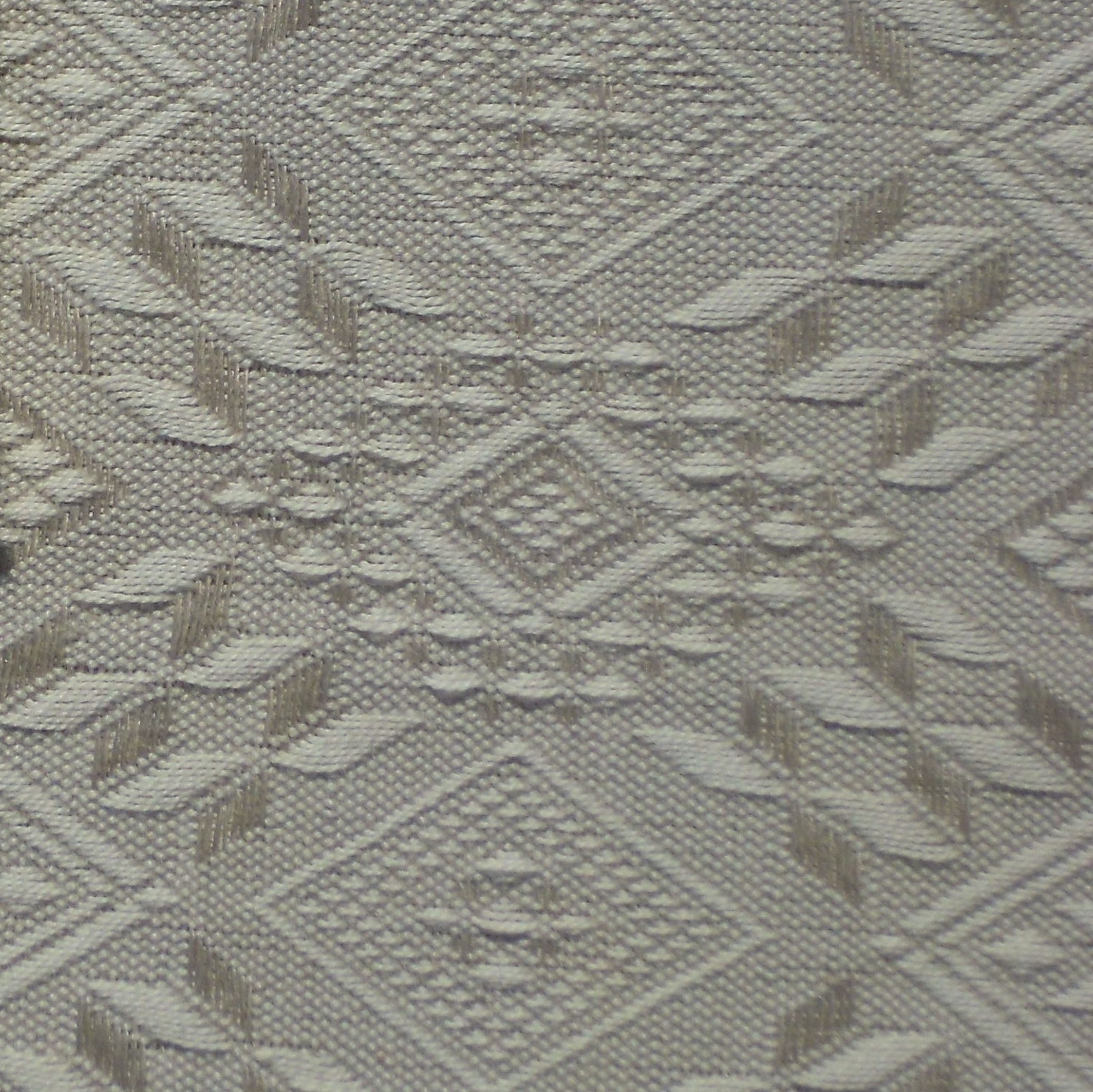 Runner da tavola, tessuto artigianalmente con disegno Biscotto salentino, disponibile nella misura cm 150x45, colore tortora