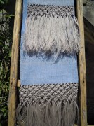 Set asciugamani, tessitura artigianale con decoro antico, colore celeste, puro lino e macramé