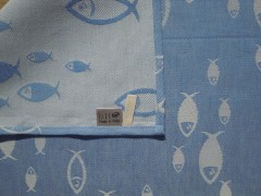 Strofinaccio, tessitura artigianale in misto lino/cotone, disegno con pesci  di colore azzurro
