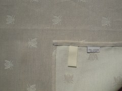 Strofinaccio, tessitura artigianale in misto lino/cotone, disegno con api di colore tortora